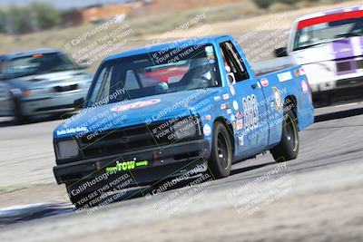 media/Sep-28-2025-24 Hours of Lemons (Sun) [[5dfe0e5f6e]]/12pm (Outside Grapevine)/